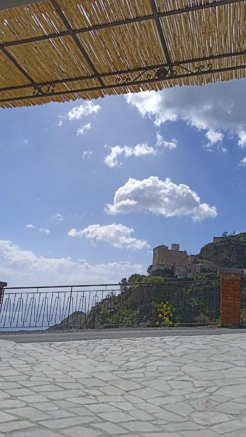Loft S. Antonio Apartment Savoca